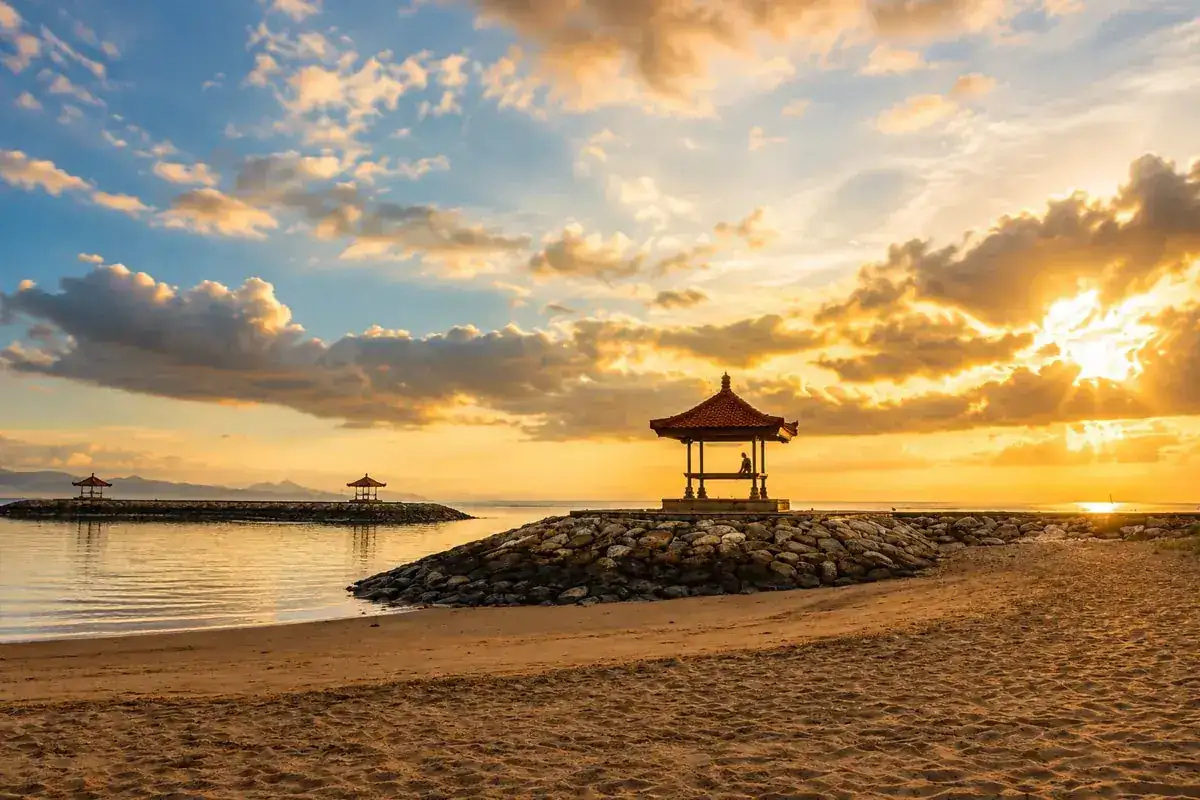 Sanur beach 10 minutes walk from swastika bungalow